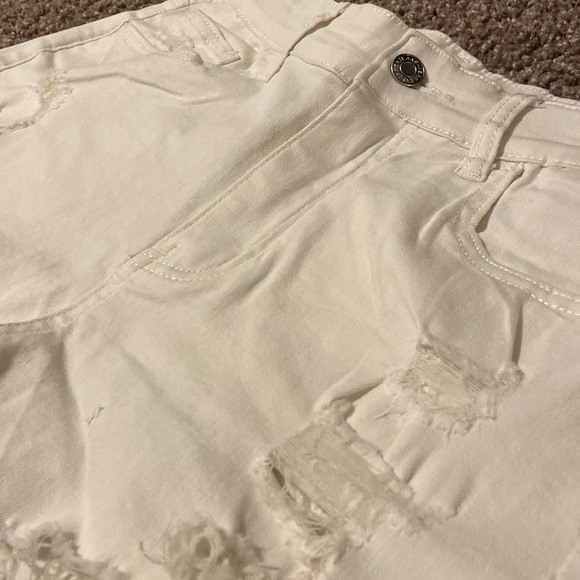 White denim shorts - Picture 2 of 3